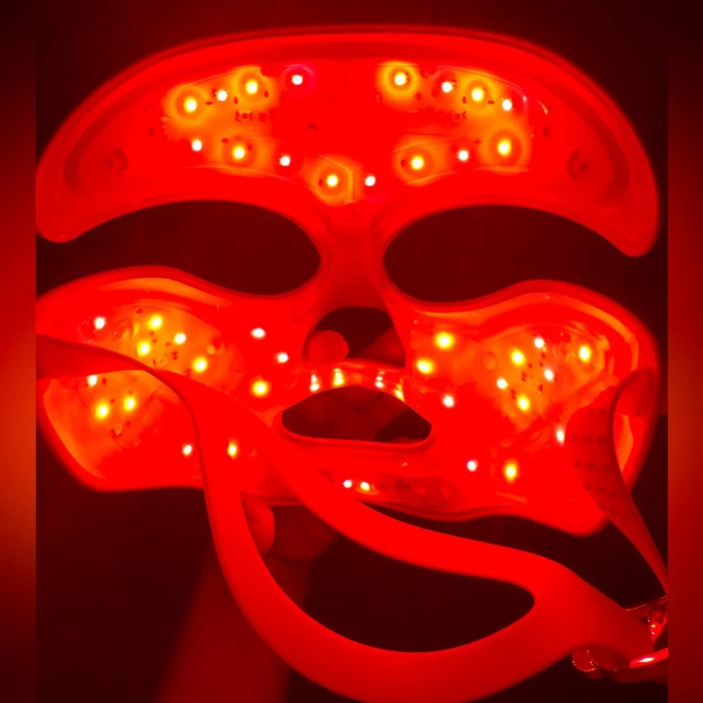 Like New DENNIS GROSS LED MASK - Picture 3 of 7